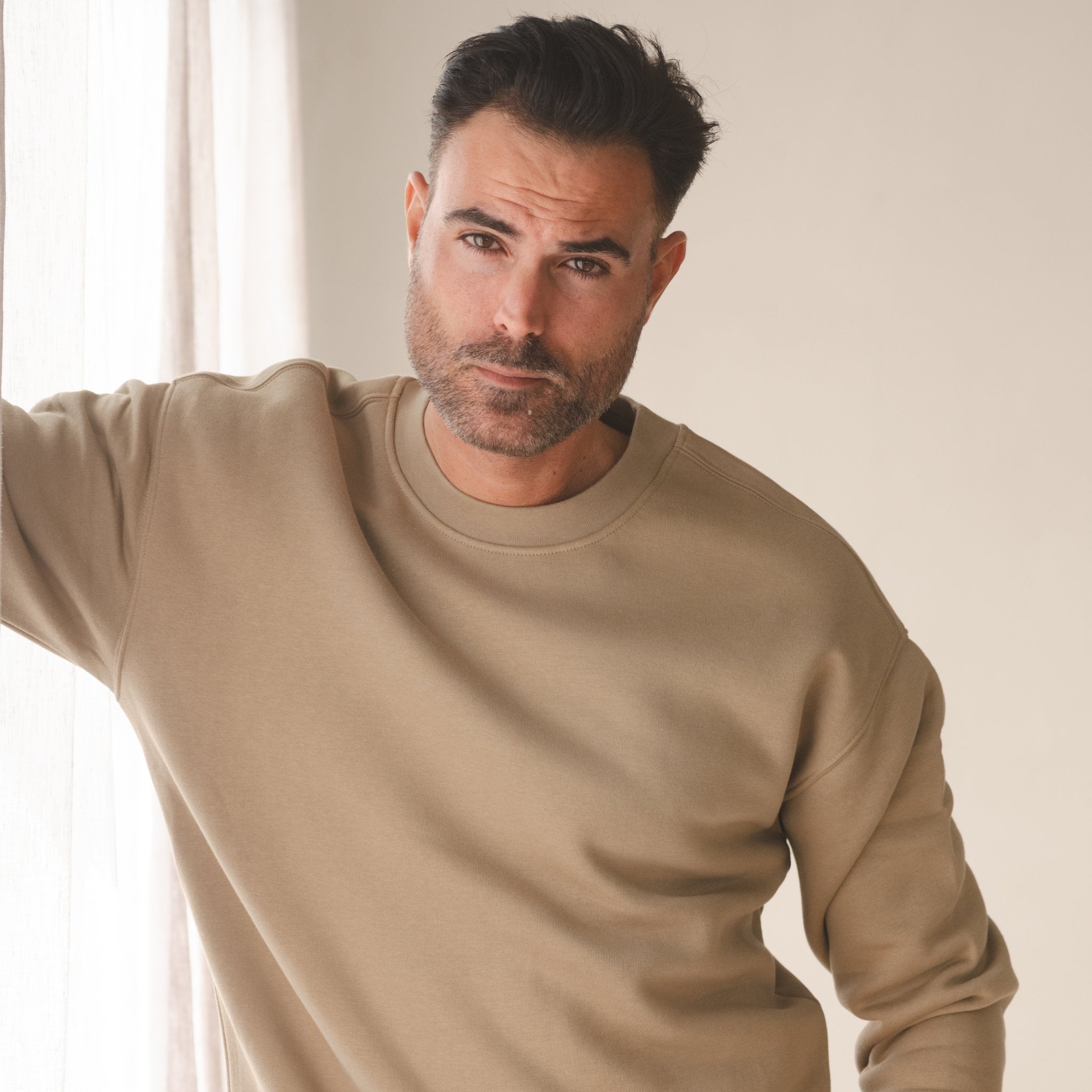 Classic_Sweatshirt_--1.jpg